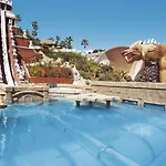 In Americas Private Pool Hot Tub Willa